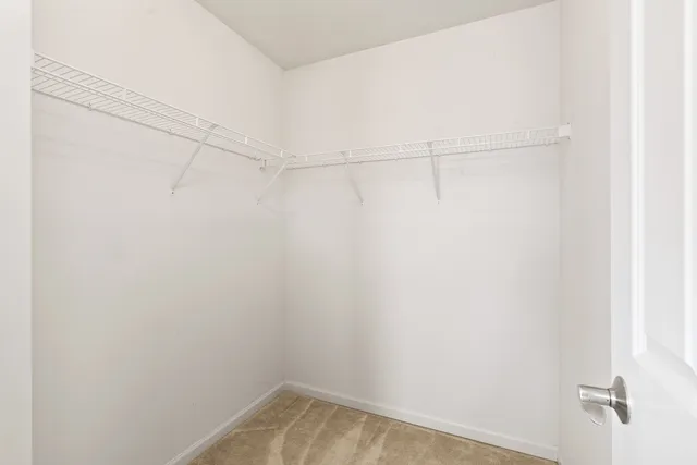 $2,550 | 3568 Gabrielle Lane, Aurora, IL 60504