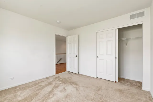 $2,550 | 3568 Gabrielle Lane, Aurora, IL 60504