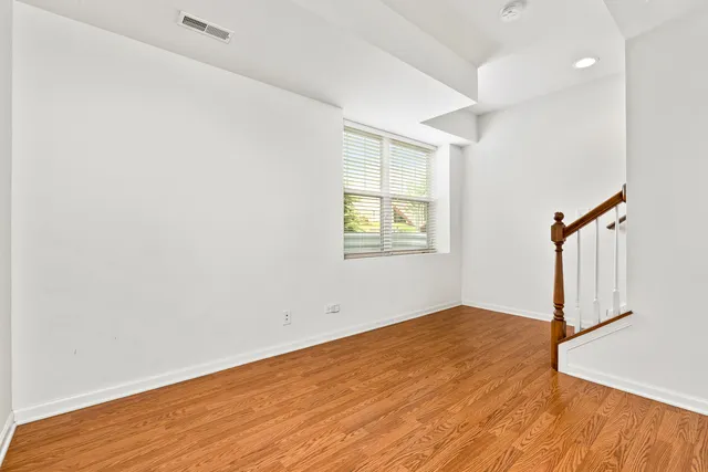 $2,550 | 3568 Gabrielle Lane, Aurora, IL 60504