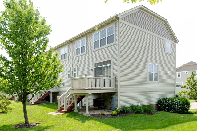 $2,550 | 3568 Gabrielle Lane, Aurora, IL 60504