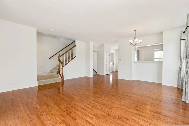 $2,550 | 3568 Gabrielle Lane, Aurora, IL 60504