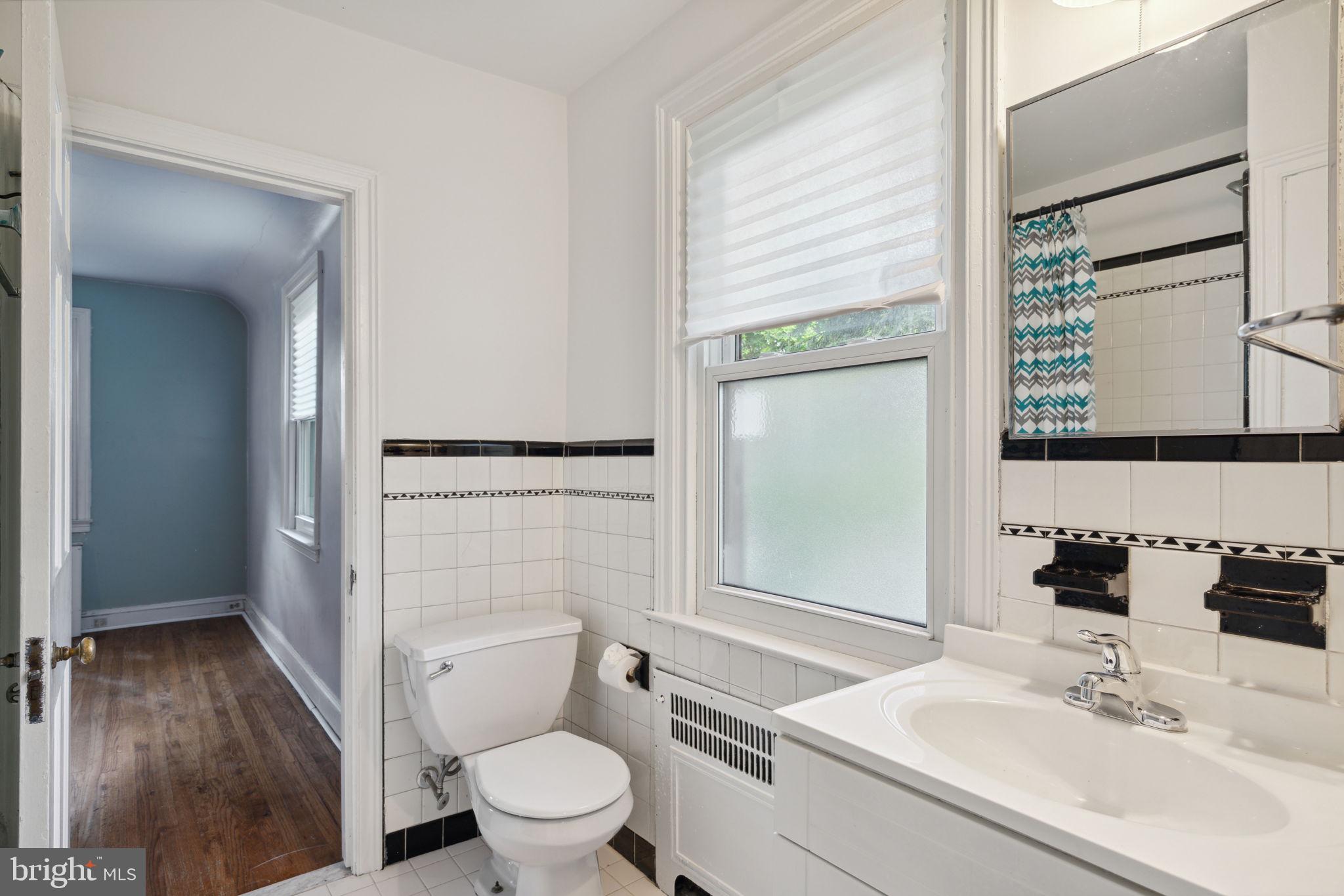 1406 Edgevale Road Wynnewood, PA 19096 - Photo 23 of 39 Jack & Jill/En Suite 2nd Floor Bath