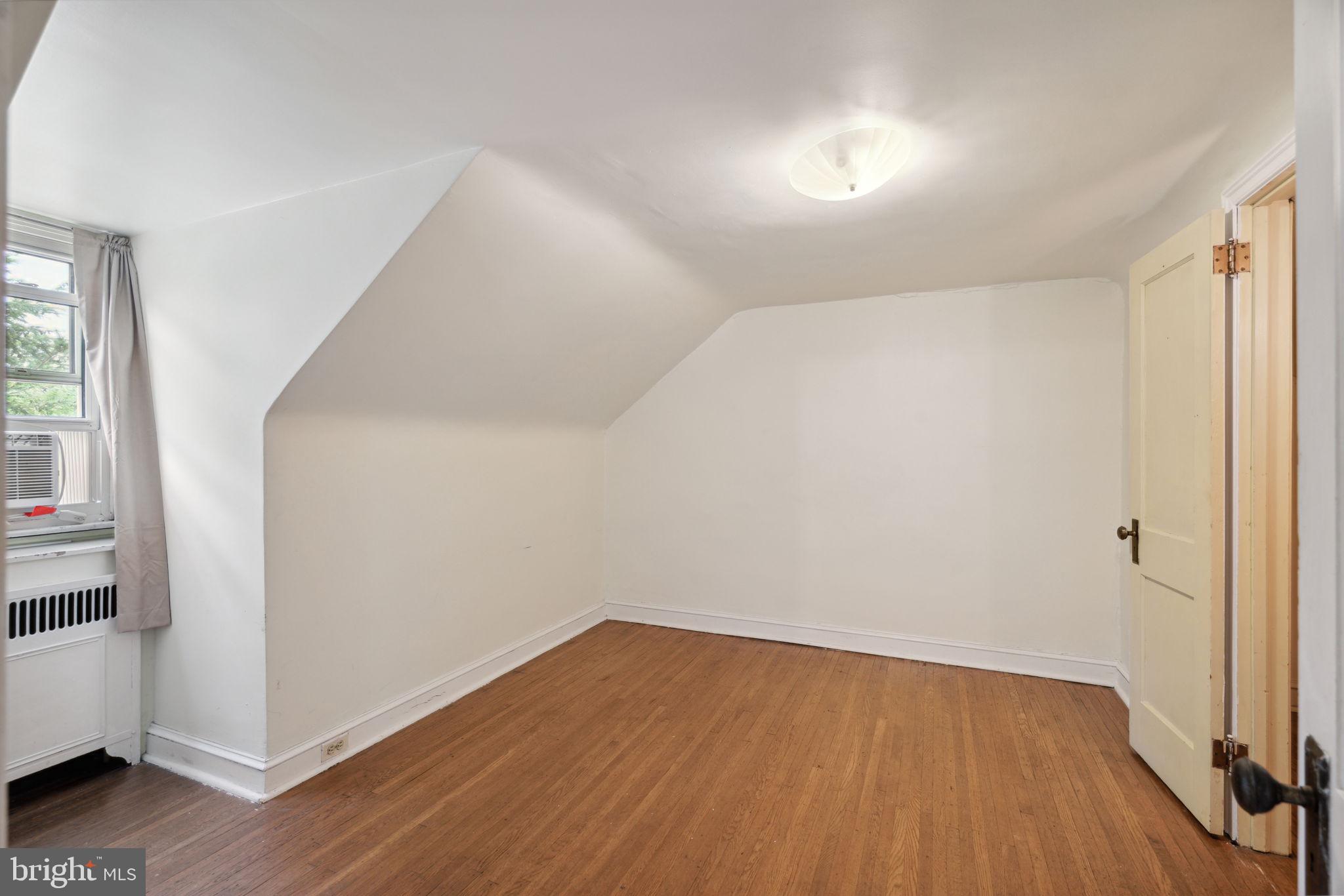 1406 Edgevale Road Wynnewood, PA 19096 - Photo 32 of 39 3rd Floor Bedroom