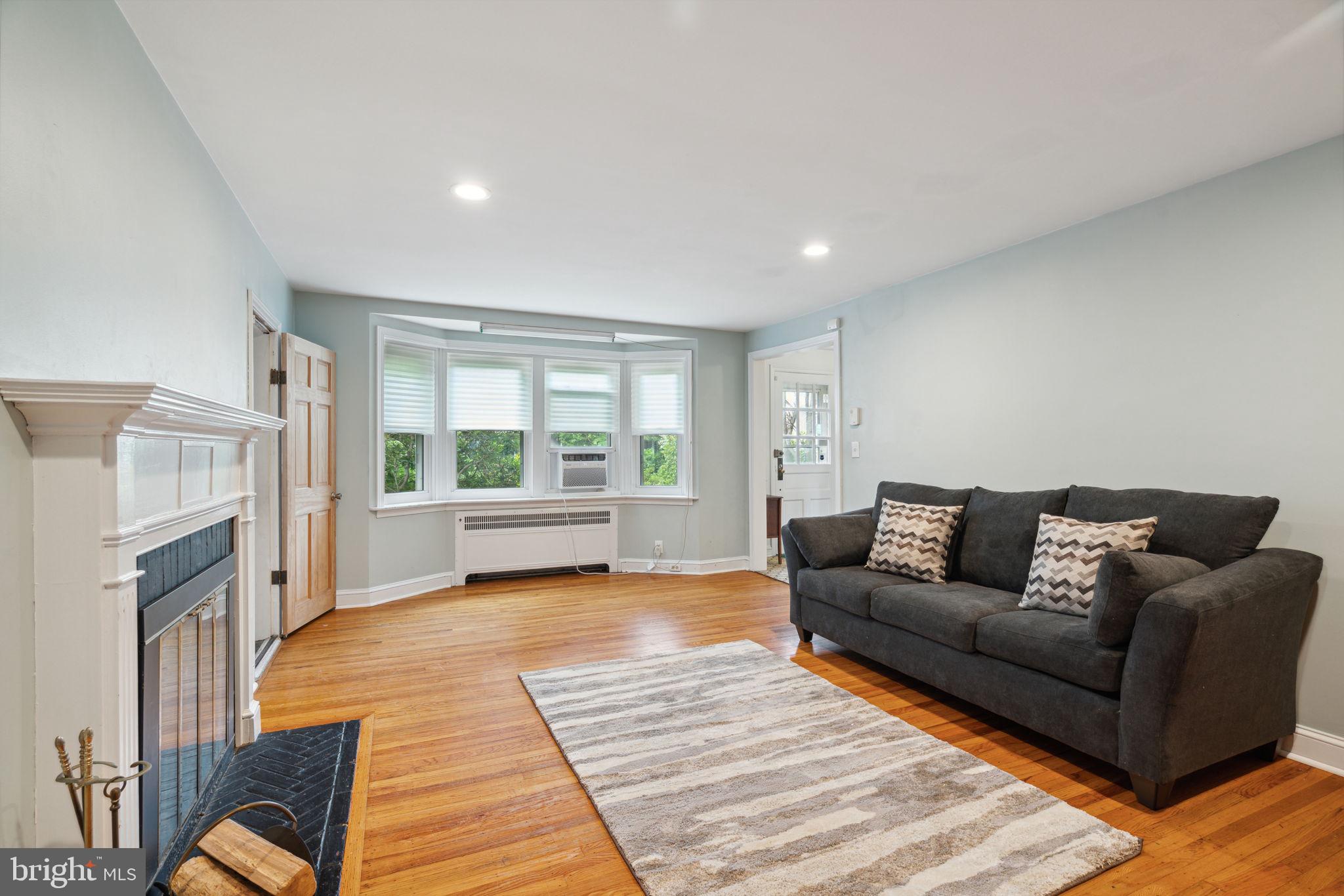 1406 Edgevale Road Wynnewood, PA 19096 - Photo 7 of 39