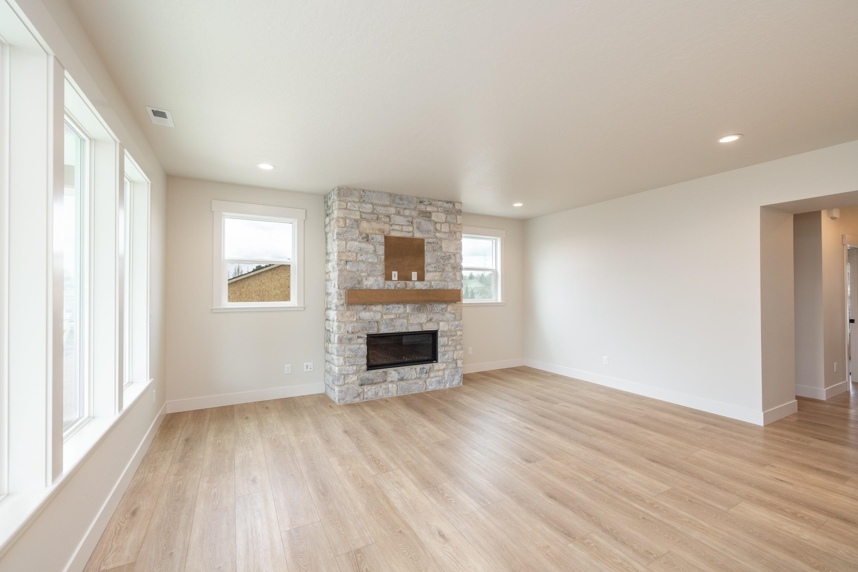 2205 West Cascade Way Spokane, WA 99208 - Photo 8 of 31 Gallery Image 8