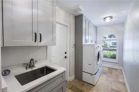 $1,625,000 | 235 Silverado Drive, Naples, FL 34119