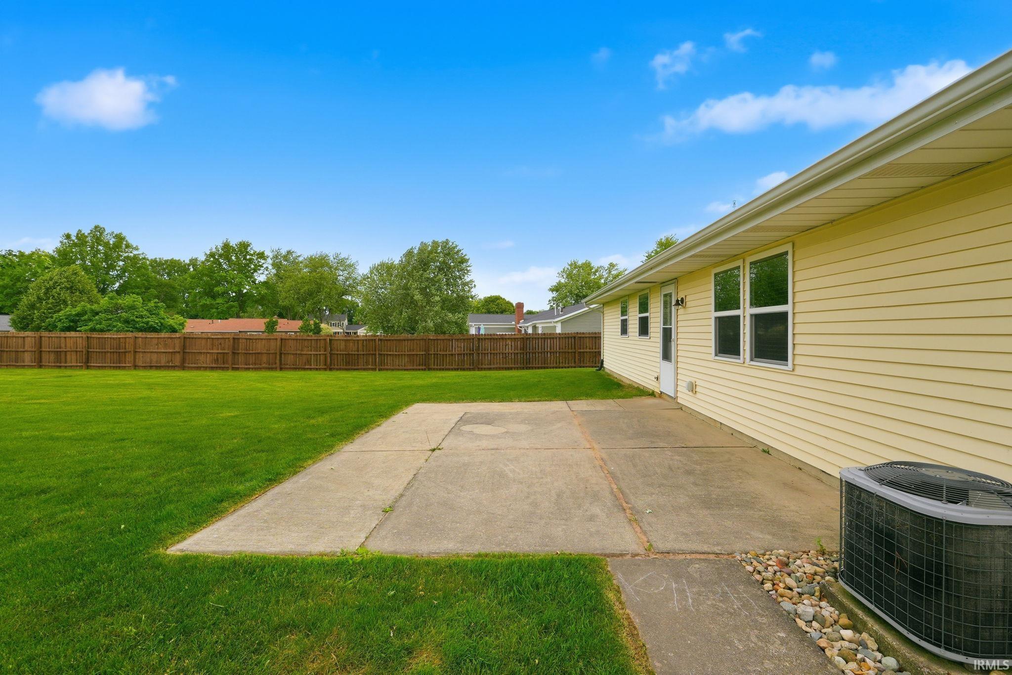 14509 Ridgecrest Drive Leo, IN 46765 - Photo 4 of 38