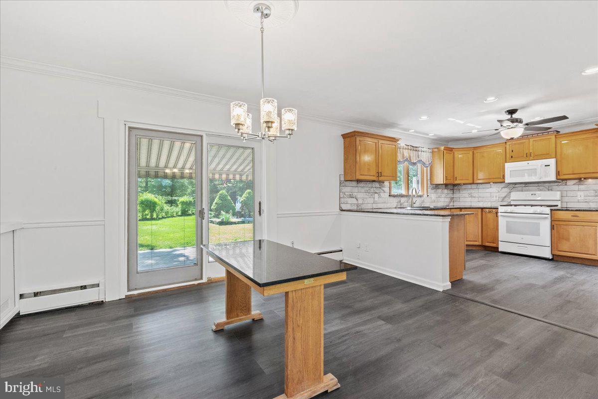 8 Maddock Drive Ewing, NJ 08628 - Photo 12 of 39