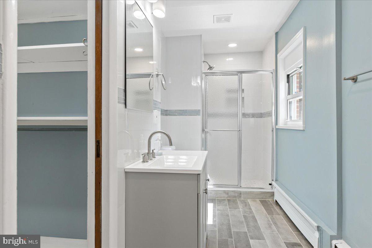 8 Maddock Drive Ewing, NJ 08628 - Photo 15 of 39