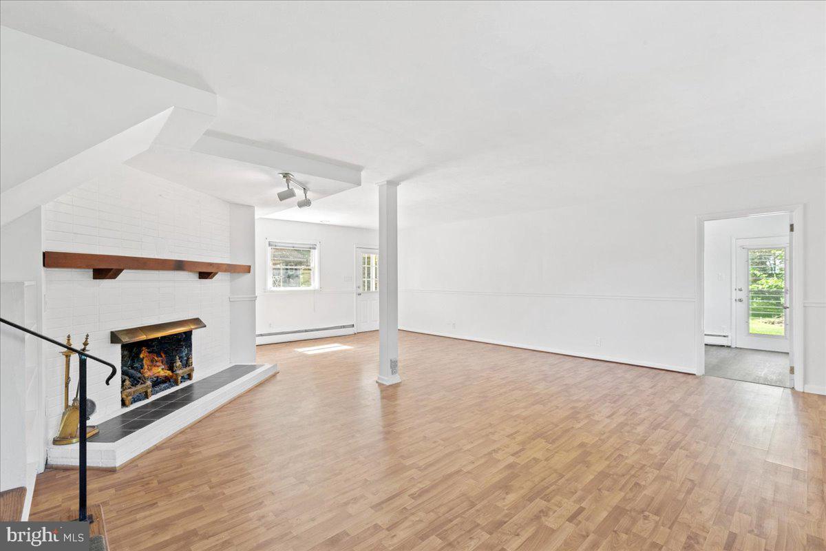 8 Maddock Drive Ewing, NJ 08628 - Photo 22 of 39