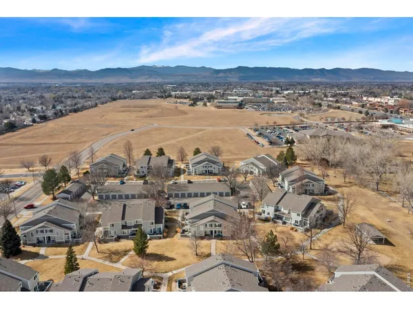 a house view with a outdoor space