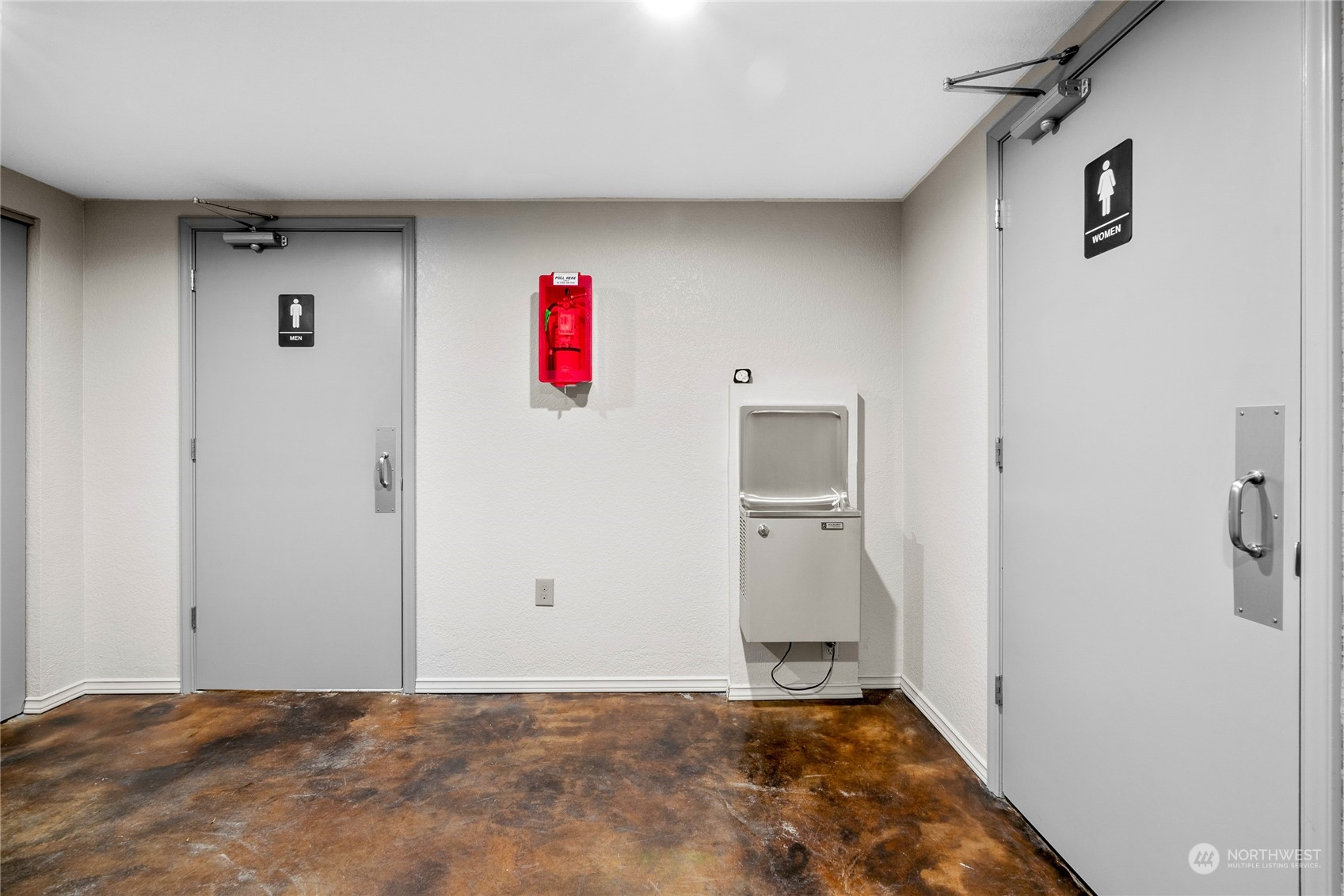 804 North State Street Tacoma, WA 98403 - Photo 20 of 36 a view of an empty room