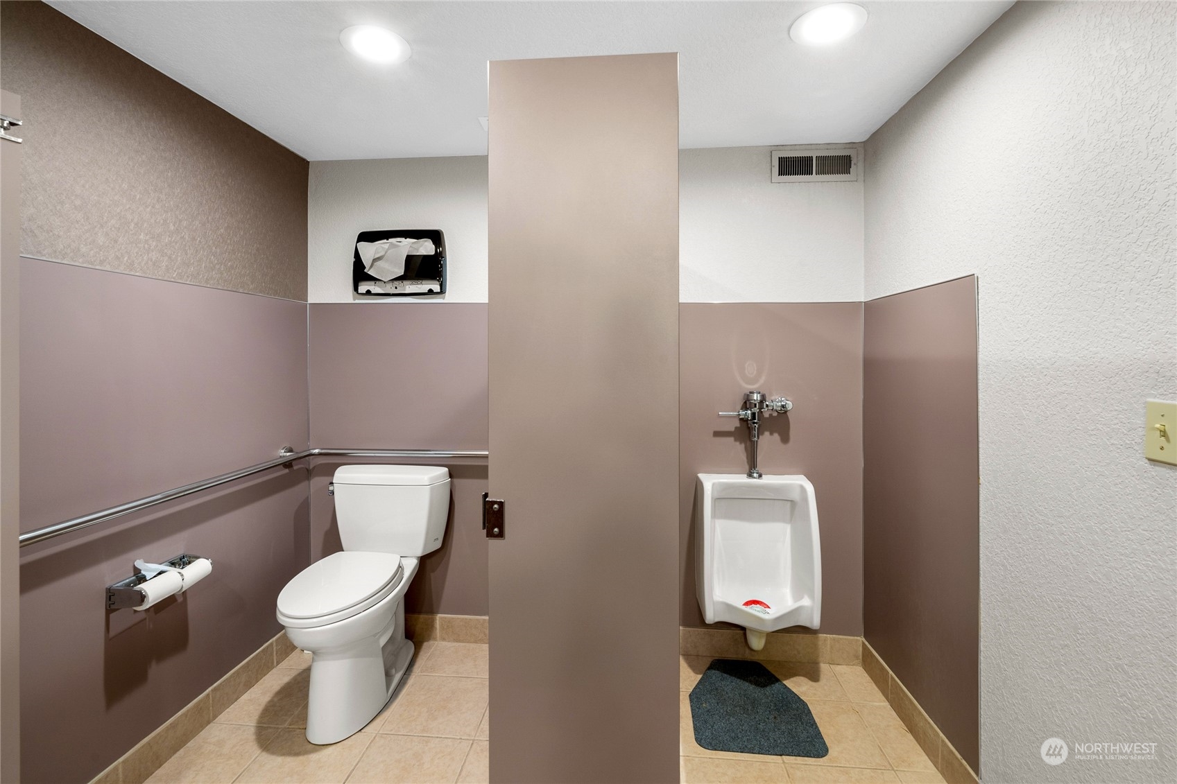 804 North State Street Tacoma, WA 98403 - Photo 26 of 36 a bathroom with a toilet