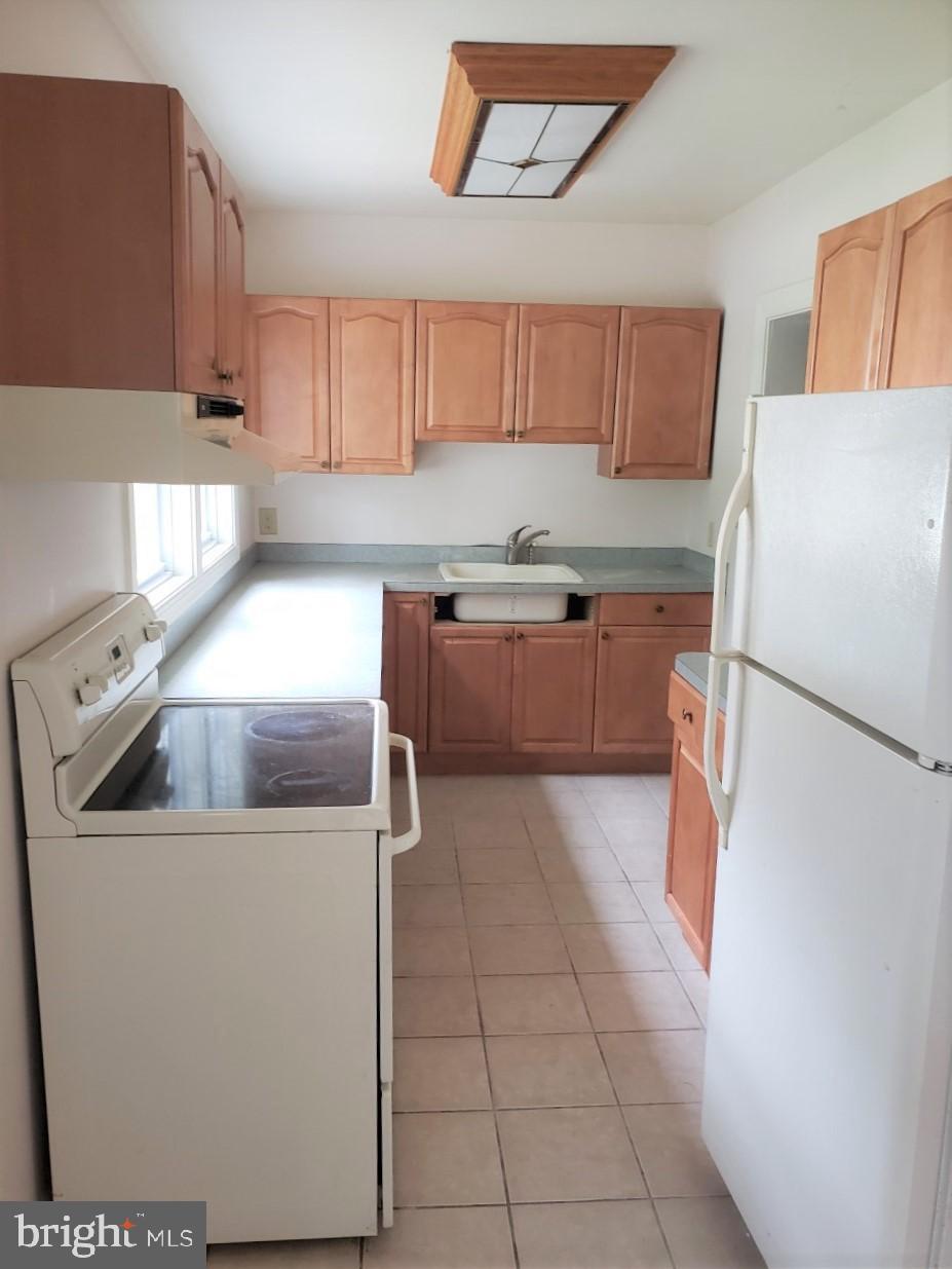 28672 Old Quantico Road Salisbury, MD 21801 - Photo 13 of 19 Downstairs kitchen