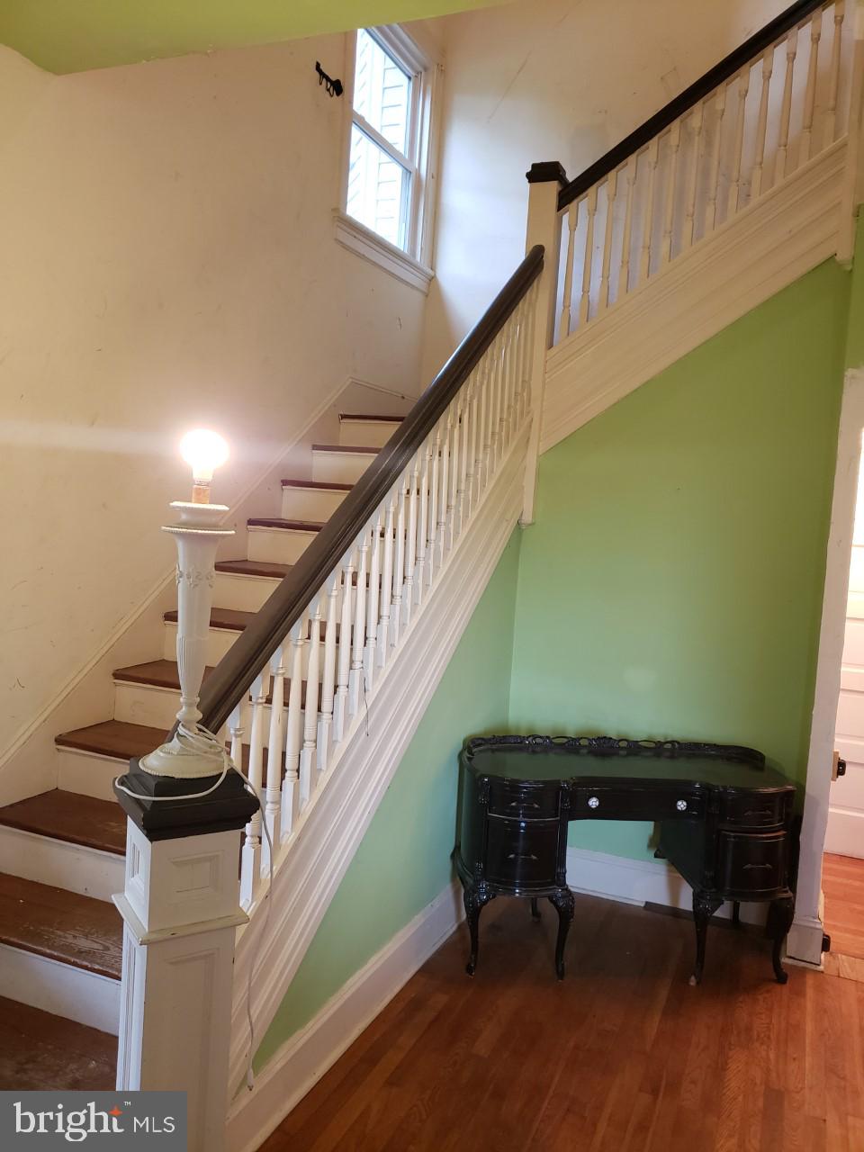 28672 Old Quantico Road Salisbury, MD 21801 - Photo 8 of 19 Foyer