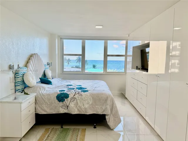 $2,500 | 3180 South Ocean Drive, Unit 303, Hallandale Beach, FL 33009