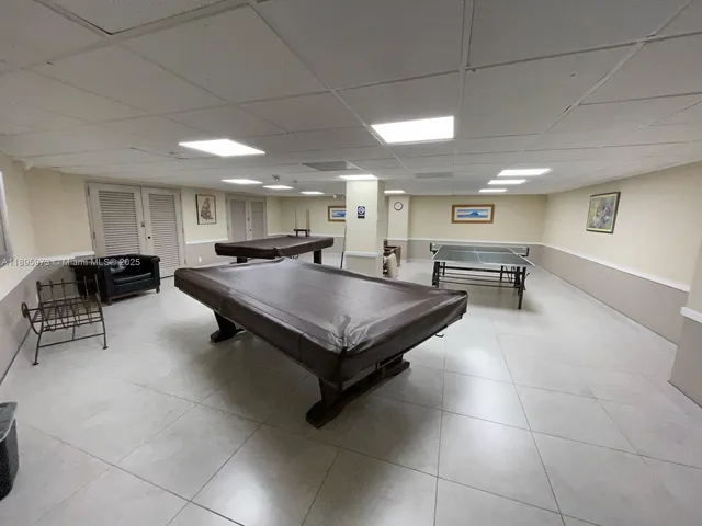 a view of living room with a vanity