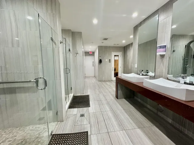 $2,500 | 3180 South Ocean Drive, Unit 303, Hallandale Beach, FL 33009