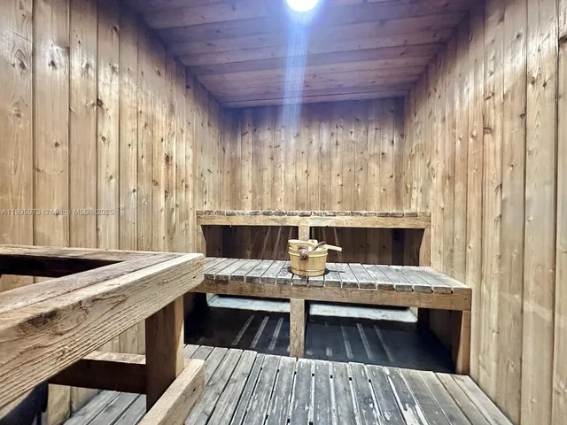 $2,500 | 3180 South Ocean Drive, Unit 303, Hallandale Beach, FL 33009