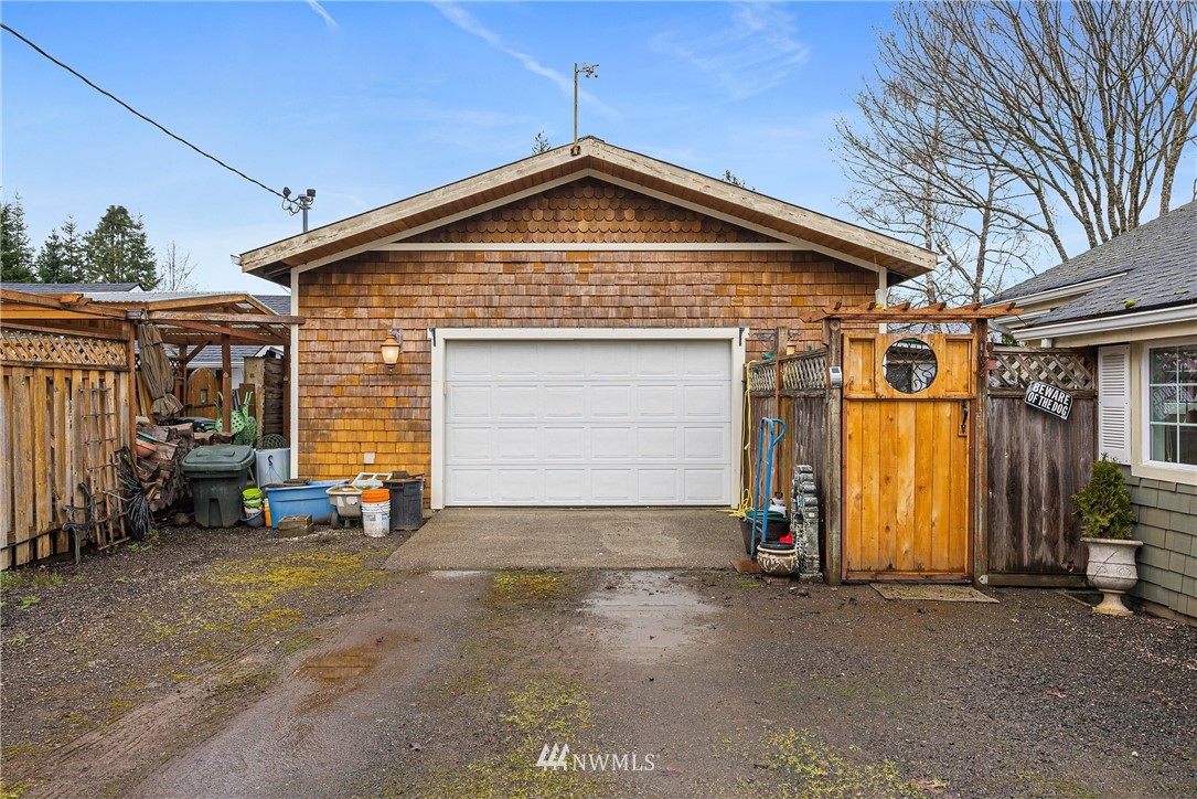 10 Rue Creek Road Raymond, WA 98577 - Photo 3 of 30 Gallery Image 3