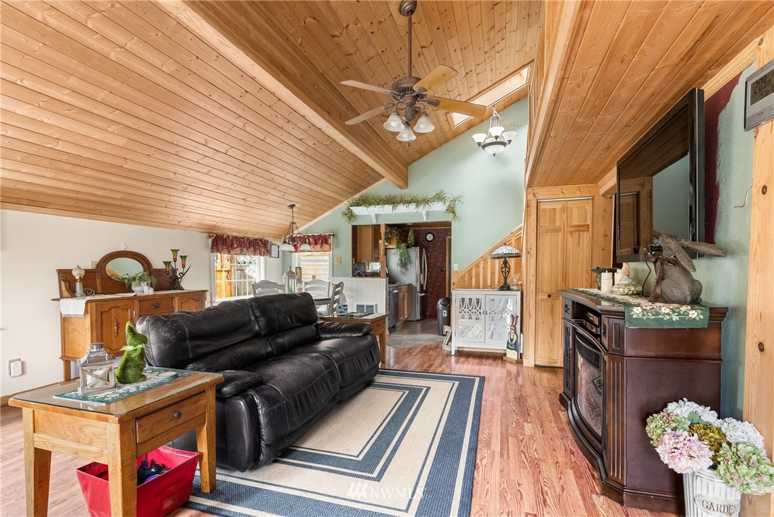 10 Rue Creek Road Raymond, WA 98577 - Photo 6 of 30 Gallery Image 6