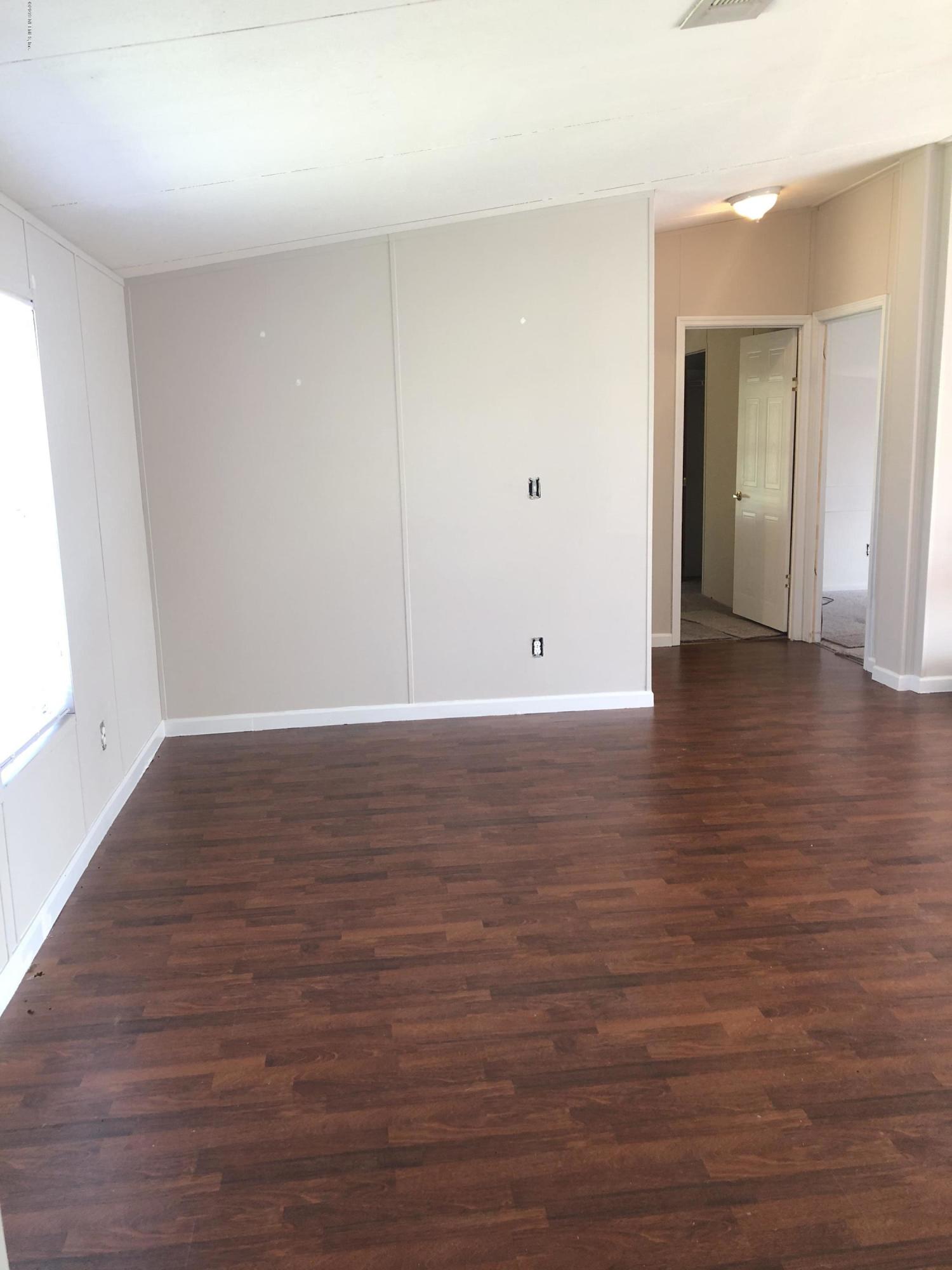 8559 Plummer Road Jacksonville, FL 32219 - Photo 5 of 9 F5836AB5-DCEA-47EB-A6E2-826AE969C671
