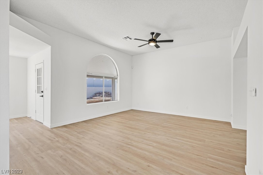 401 Cross Street Henderson, NV 89015 - Photo 6 of 27