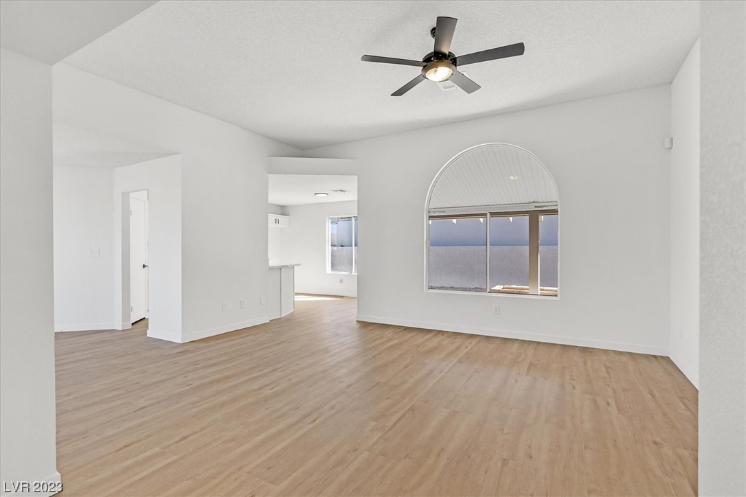 401 Cross Street Henderson, NV 89015 - Photo 7 of 27