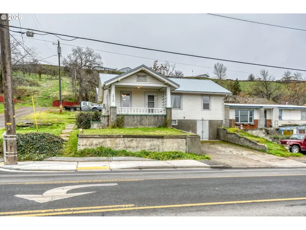 $299,000 | 1716 Southeast Court Avenue, Pendleton, OR 97801