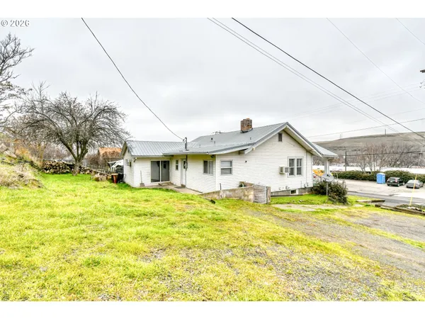 $299,000 | 1716 Southeast Court Avenue, Pendleton, OR 97801