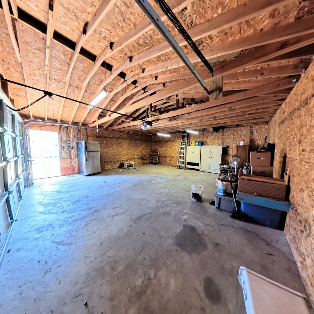 118 West 3rd Street Streator, IL 61364 - Photo 23 of 29 a view of a garage