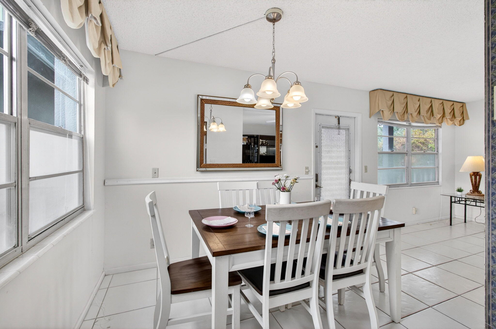 19 Suffolk A Boca Raton, FL 33434 - Photo 9 of 20 Dining Room