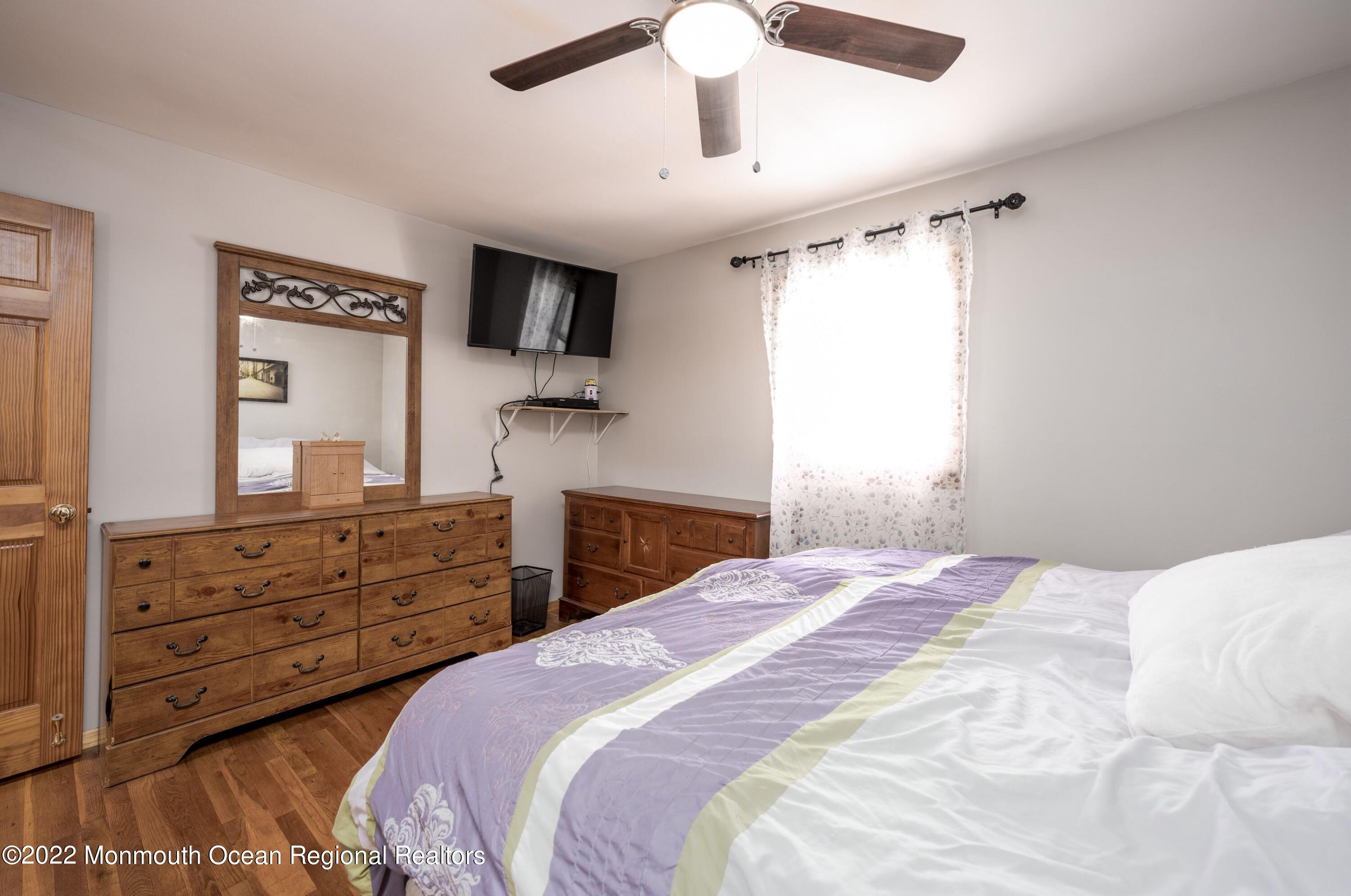 57 Salem Hill Road Howell, NJ 07731 - Photo 14 of 31 s22