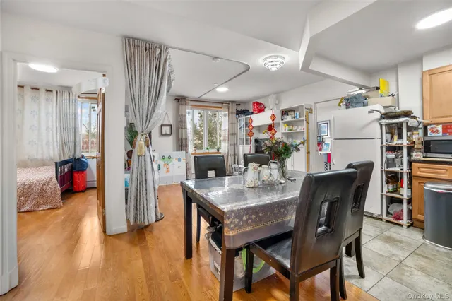 $668,000 | 58-04 Main Street, Unit 1A | Queensboro Hill