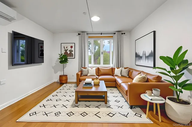 $668,000 | 58-04 Main Street, Unit 1A | Queensboro Hill