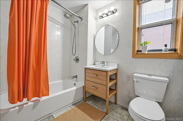 $668,000 | 58-04 Main Street, Unit 1A | Queensboro Hill