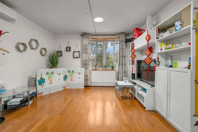 $668,000 | 58-04 Main Street, Unit 1A | Queensboro Hill