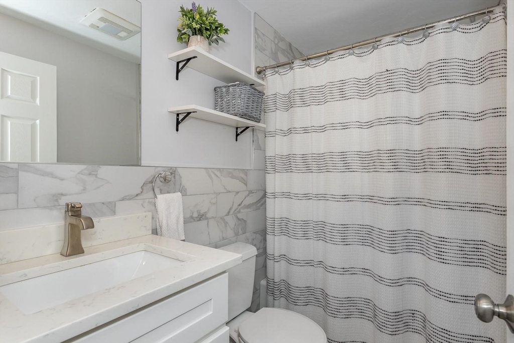 39 Birchcroft Road Canton, MA 02021 - Photo 14 of 22