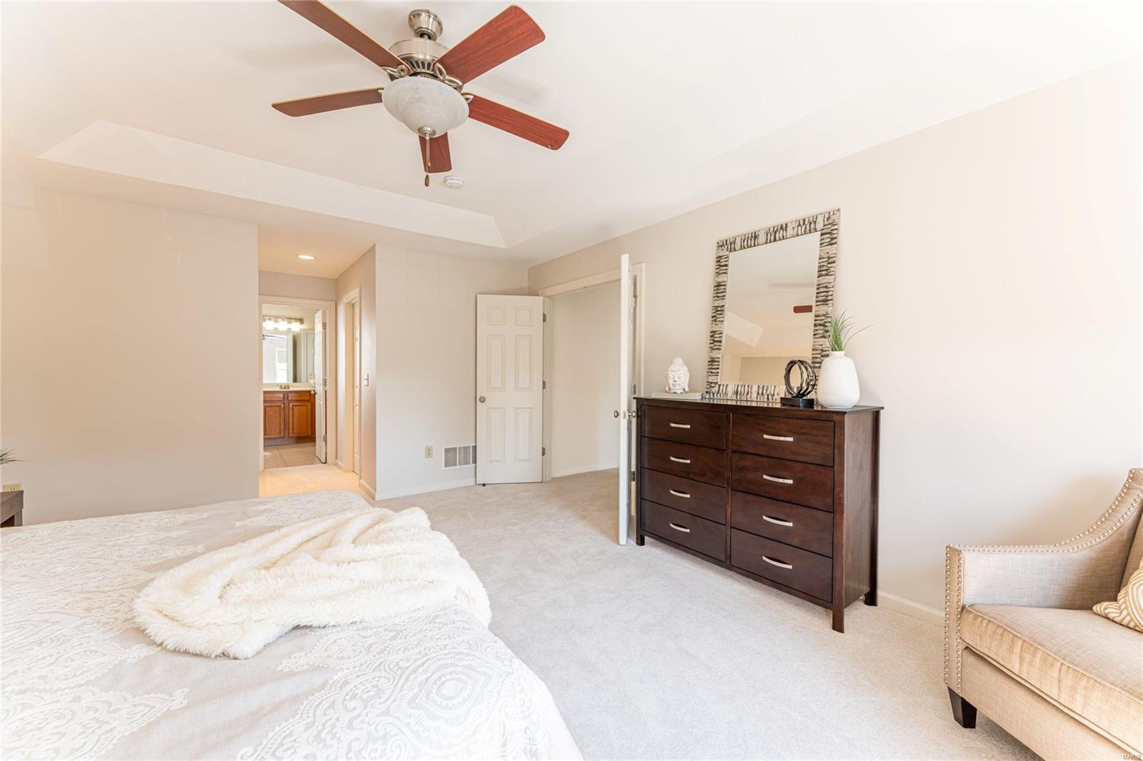 10461 Savannah Avenue St. Louis, MO 63131 - Photo 11 of 26