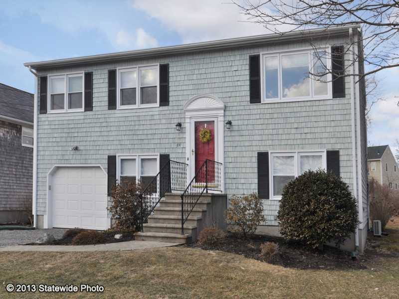 84 Lake Road Narragansett, RI 02882 - Photo 1 of 25 Exterior Front.