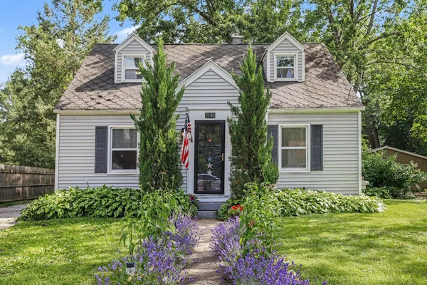 $218,900 | 2140 Royce Avenue, Kalamazoo, MI 49001