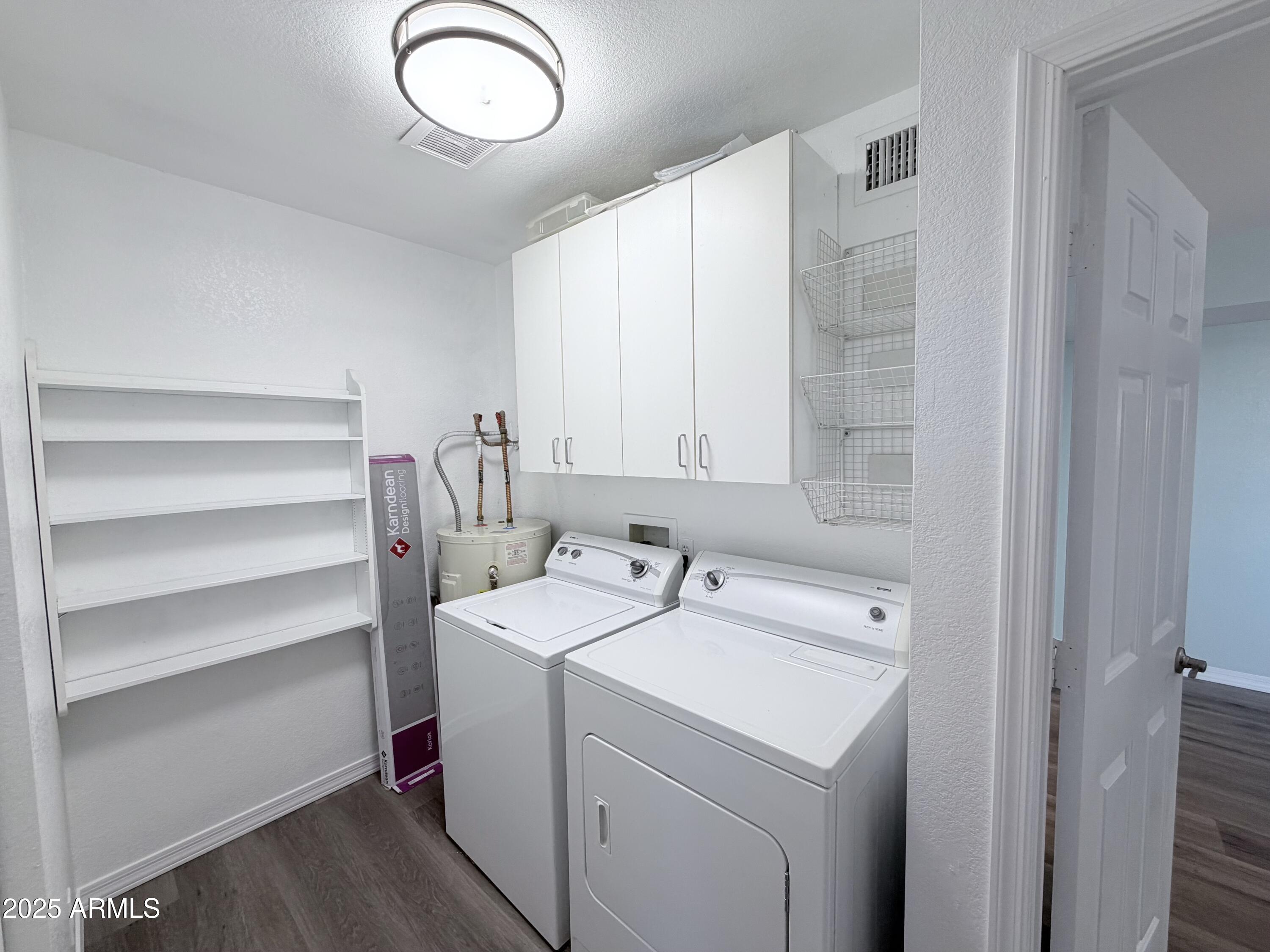 14220 North Galatea Drive, Unit B Fountain Hills, AZ 85268 - Photo 11 of 22 Washer, Dryer Included