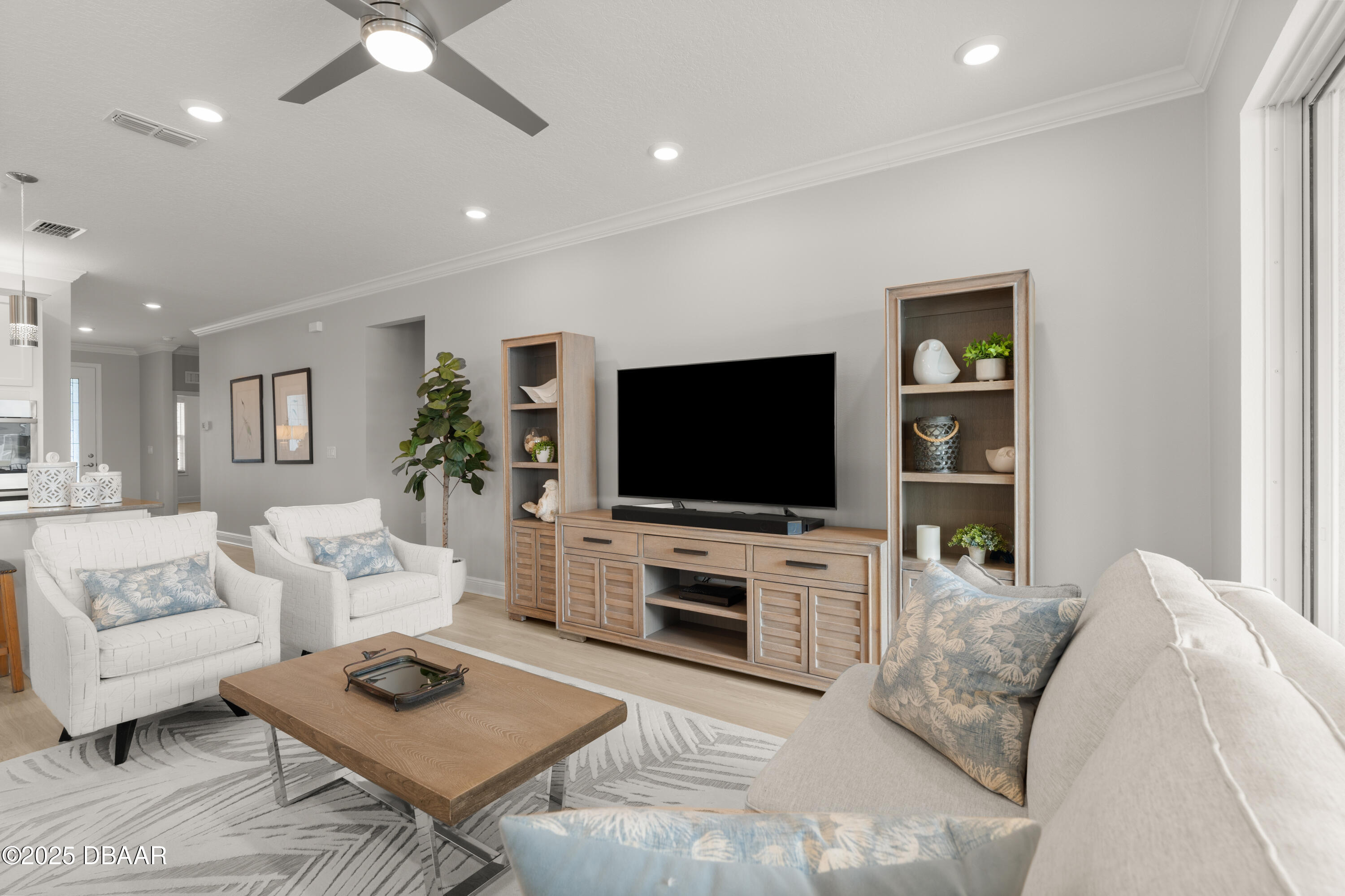 256 Jackson Loop DeLand, FL 32724 - Photo 17 of 46 Living Room