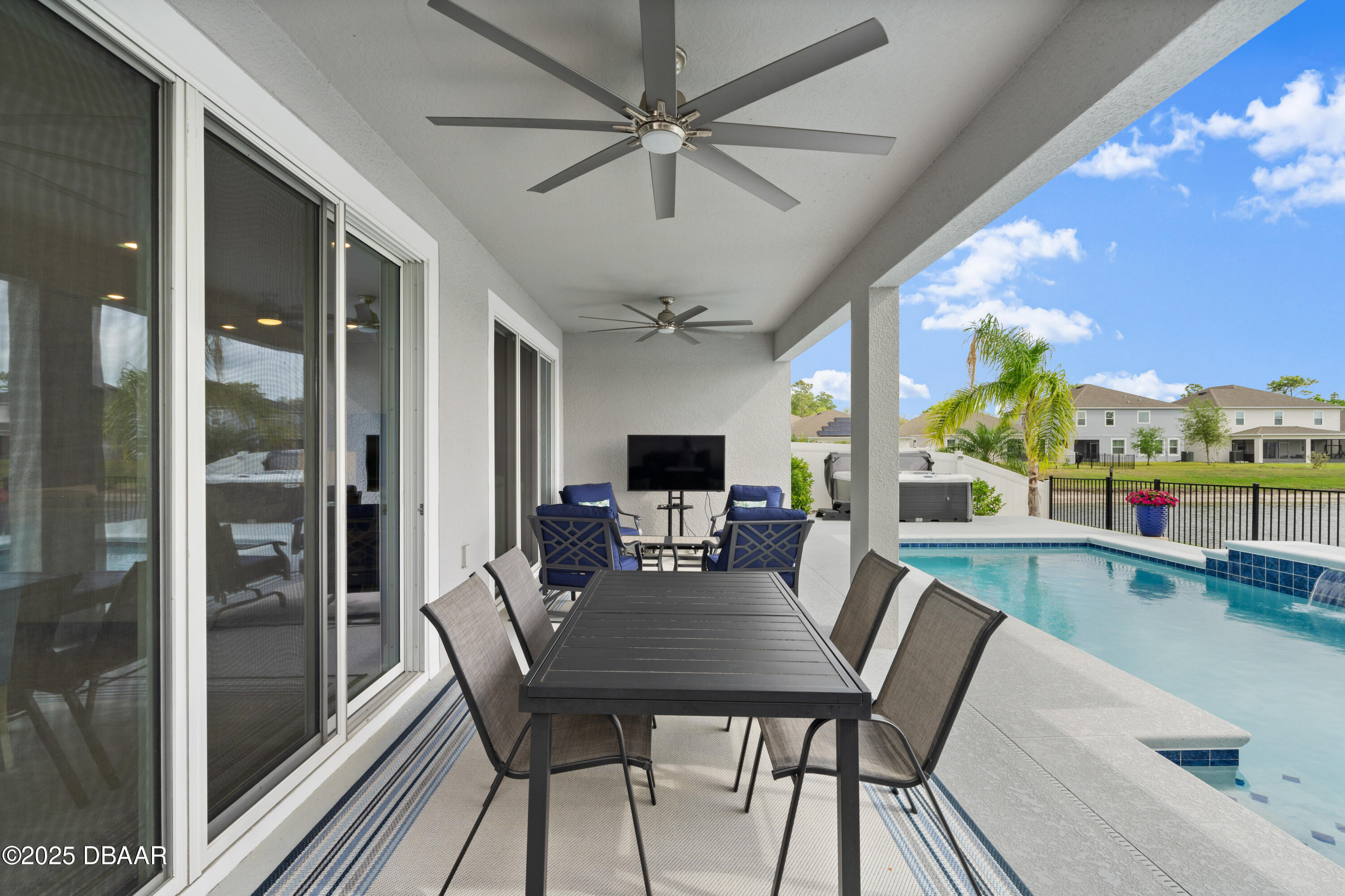 256 Jackson Loop DeLand, FL 32724 - Photo 32 of 46 Lanai/Pool