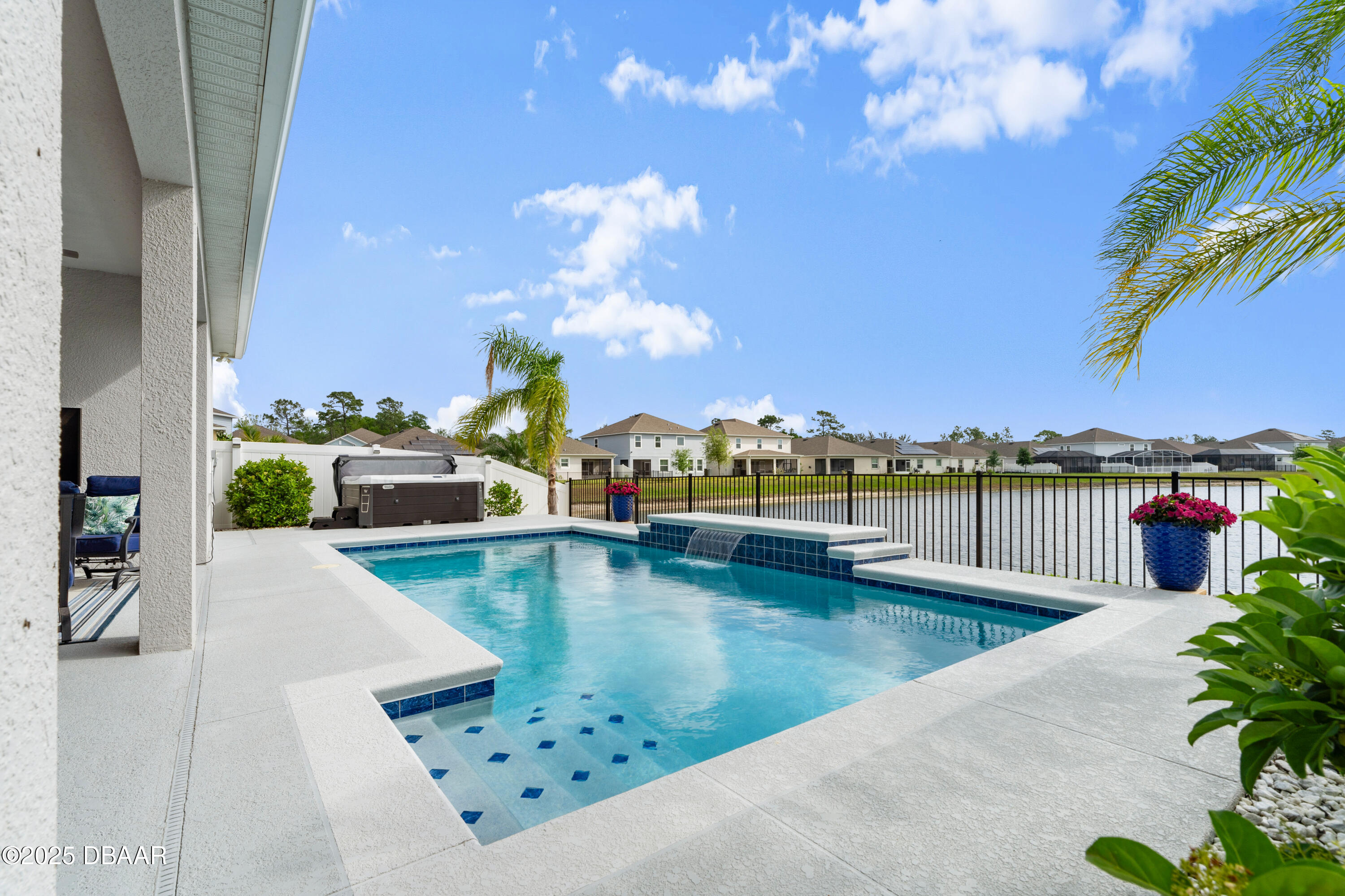 256 Jackson Loop DeLand, FL 32724 - Photo 36 of 46 Lanai/Pool