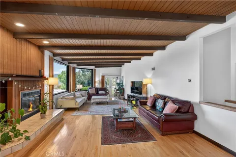 $1,828,000 | 5625 Terrace Drive, La Crescenta, CA 91214