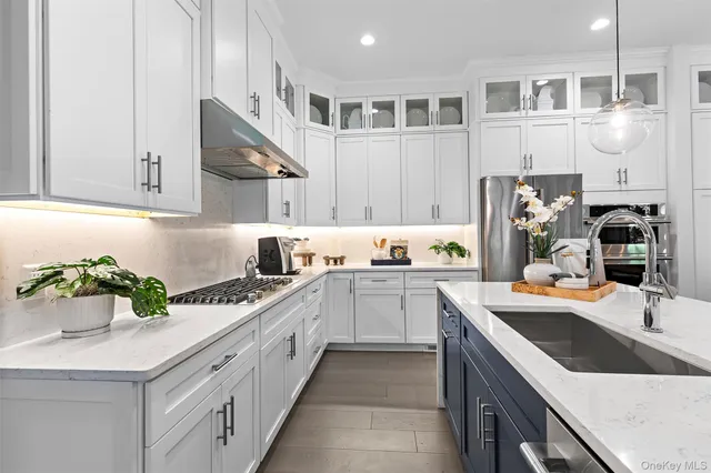 $1,599,000 | 4 Marker, Unit 2, Irvington, NY 10533