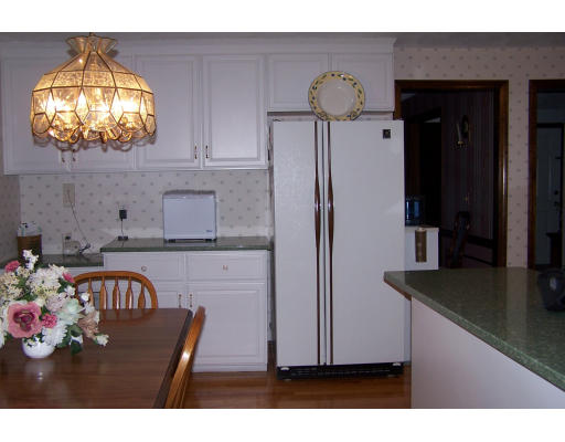 10 Oriole Road Medfield, MA 02052 - Photo 9 of 13 Gallery Image 9