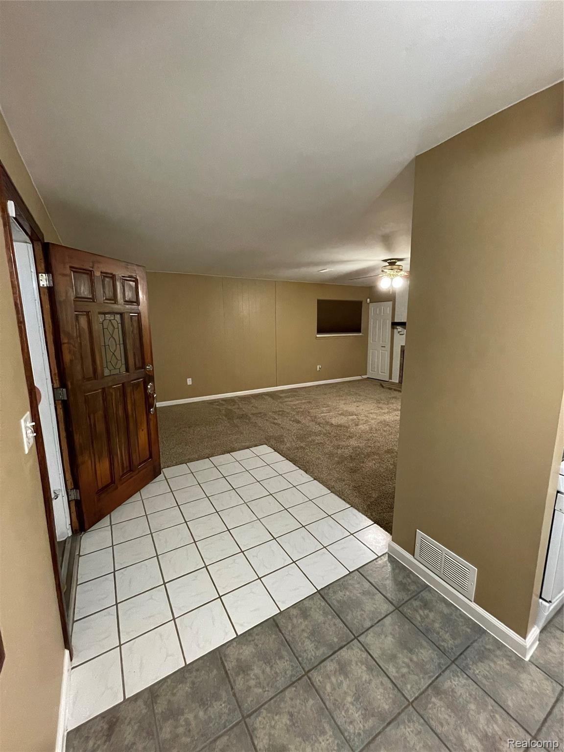 23847 Superior Road Taylor, MI 48180 - Photo 6 of 17 F09F1E9E-933A-4C91-BEFE-D0CECD0057B7.jpeg