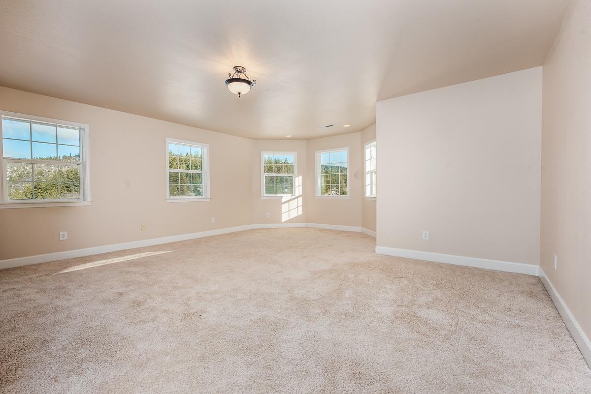 3637 Hunters Ridge Road Klamath Falls, OR 97601 - Photo 10 of 19 Additional Photo